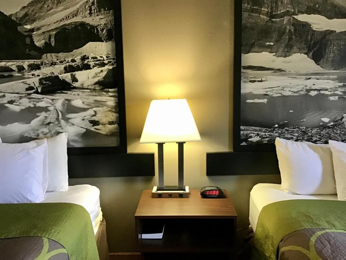 Super 8 by Wyndham Helena Motel Eksteriør billede