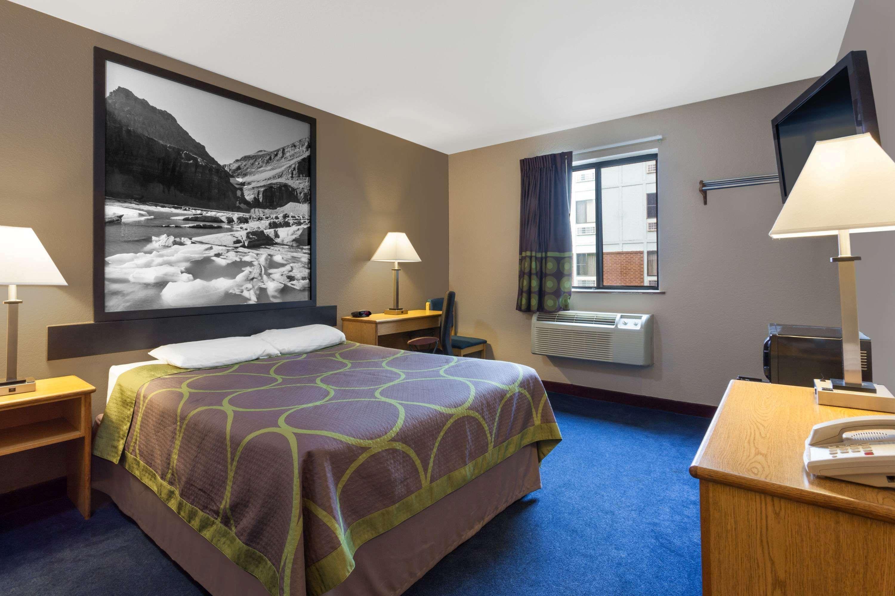 Super 8 by Wyndham Helena Motel Eksteriør billede